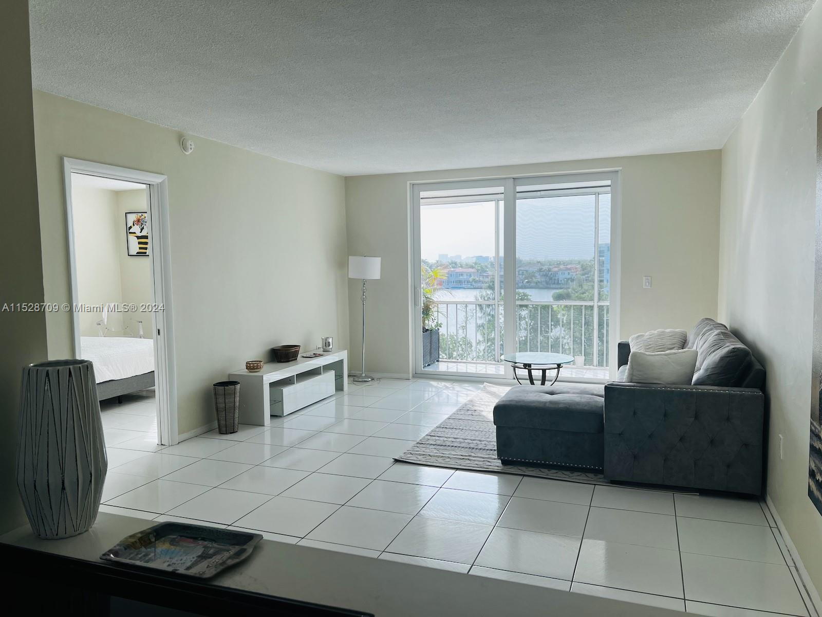 2980 Point East Dr, Aventura, FL, 33160 United States, 1 Bedroom Bedrooms, ,1 BathroomBathrooms,Residential,For Sale,Point East Dr,A11528709