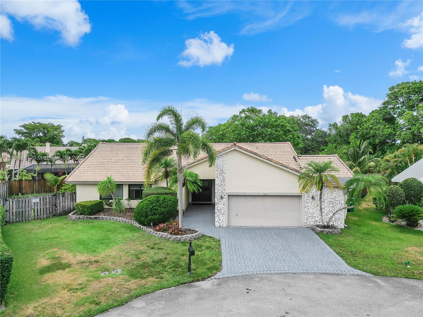 7304 Corkwood Ter, Tamarac, Florida 33321, 4 Bedrooms Bedrooms, ,3 BathroomsBathrooms,Residential,For Sale,7304 Corkwood Ter,A11528681