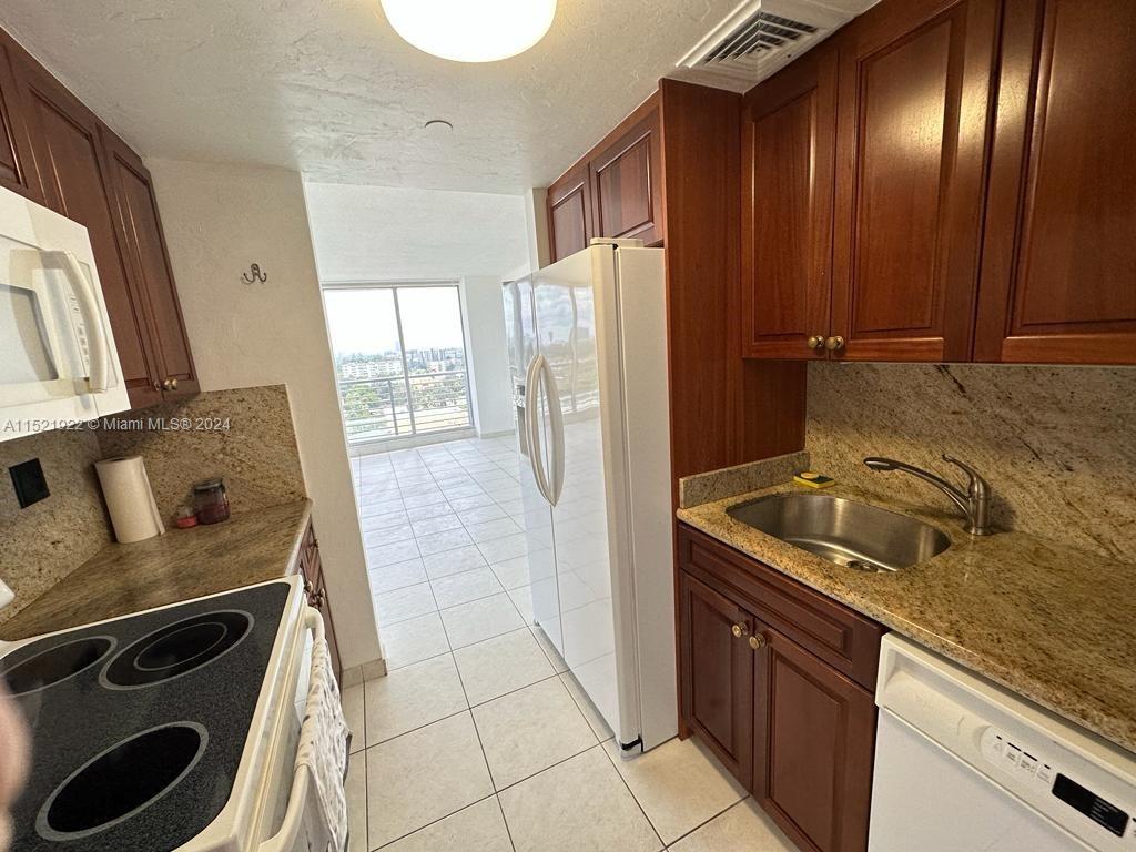 1720 Harrison 9A, Hollywood, Florida 33020, 1 Bedroom Bedrooms, ,2 BathroomsBathrooms,Residential,For Sale,1720 Harrison 9A,A11521922