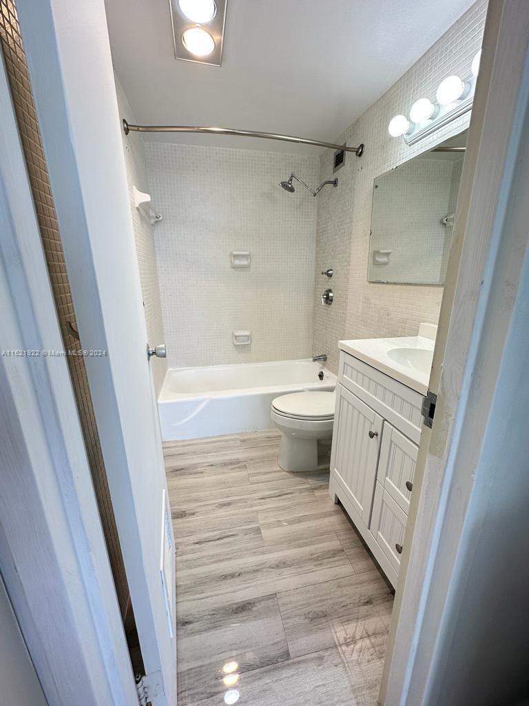 1720 Harrison 9A, Hollywood, Florida 33020, 1 Bedroom Bedrooms, ,2 BathroomsBathrooms,Residential,For Sale,1720 Harrison 9A,A11521922