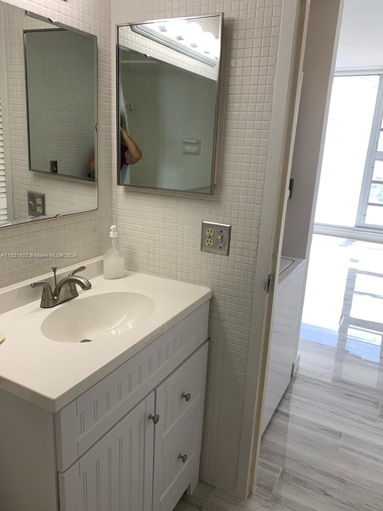 1720 Harrison 9A, Hollywood, Florida 33020, 1 Bedroom Bedrooms, ,2 BathroomsBathrooms,Residential,For Sale,1720 Harrison 9A,A11521922