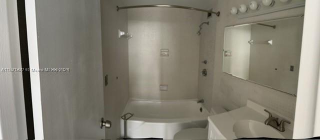 1720 Harrison 9A, Hollywood, Florida 33020, 1 Bedroom Bedrooms, ,2 BathroomsBathrooms,Residential,For Sale,1720 Harrison 9A,A11521922