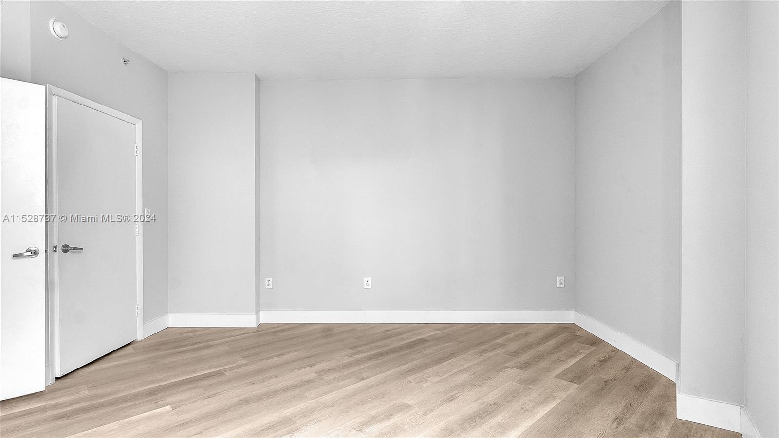 1900 N Bayshore Dr 4610, Miami, Florida 33132, 1 Bedroom Bedrooms, ,1 BathroomBathrooms,Residential,For Sale,1900 N Bayshore Dr 4610,A11528737