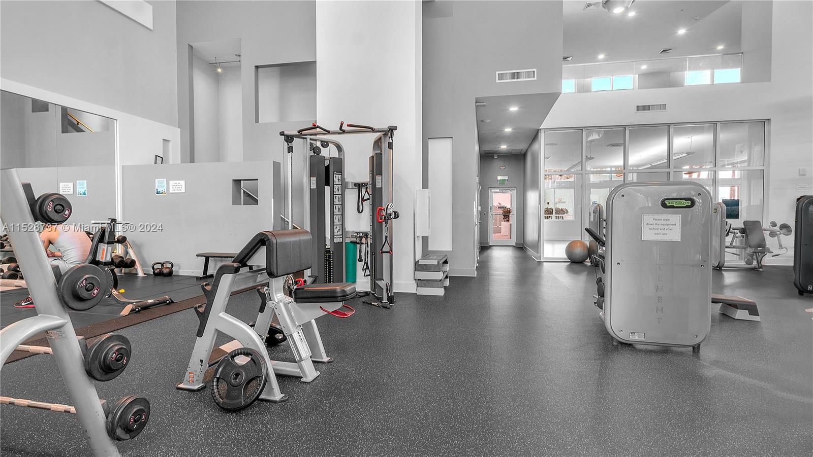 1900 N Bayshore Dr 4610, Miami, Florida 33132, 1 Bedroom Bedrooms, ,1 BathroomBathrooms,Residential,For Sale,1900 N Bayshore Dr 4610,A11528737