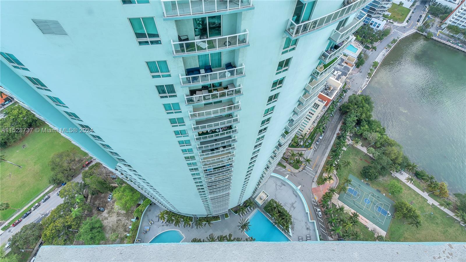 1900 N Bayshore Dr 4610, Miami, Florida 33132, 1 Bedroom Bedrooms, ,1 BathroomBathrooms,Residential,For Sale,1900 N Bayshore Dr 4610,A11528737