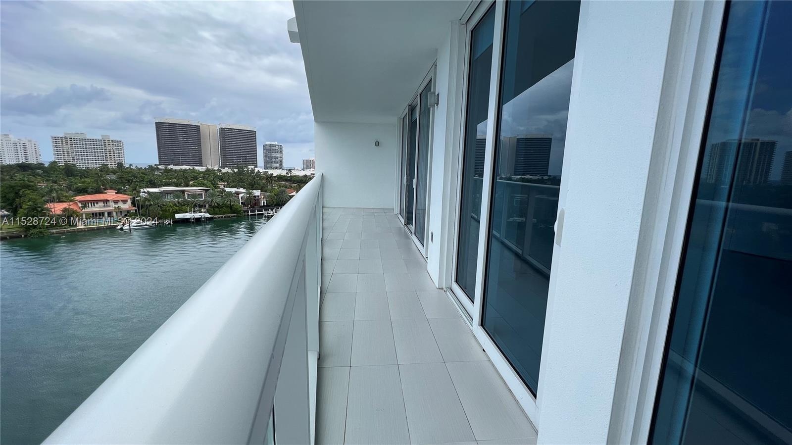9821 E Bay Harbor Dr 904, Bay Harbor Islands, Florida 33154, 2 Bedrooms Bedrooms, ,2 BathroomsBathrooms,Residential,For Sale,9821 E Bay Harbor Dr 904,A11528724