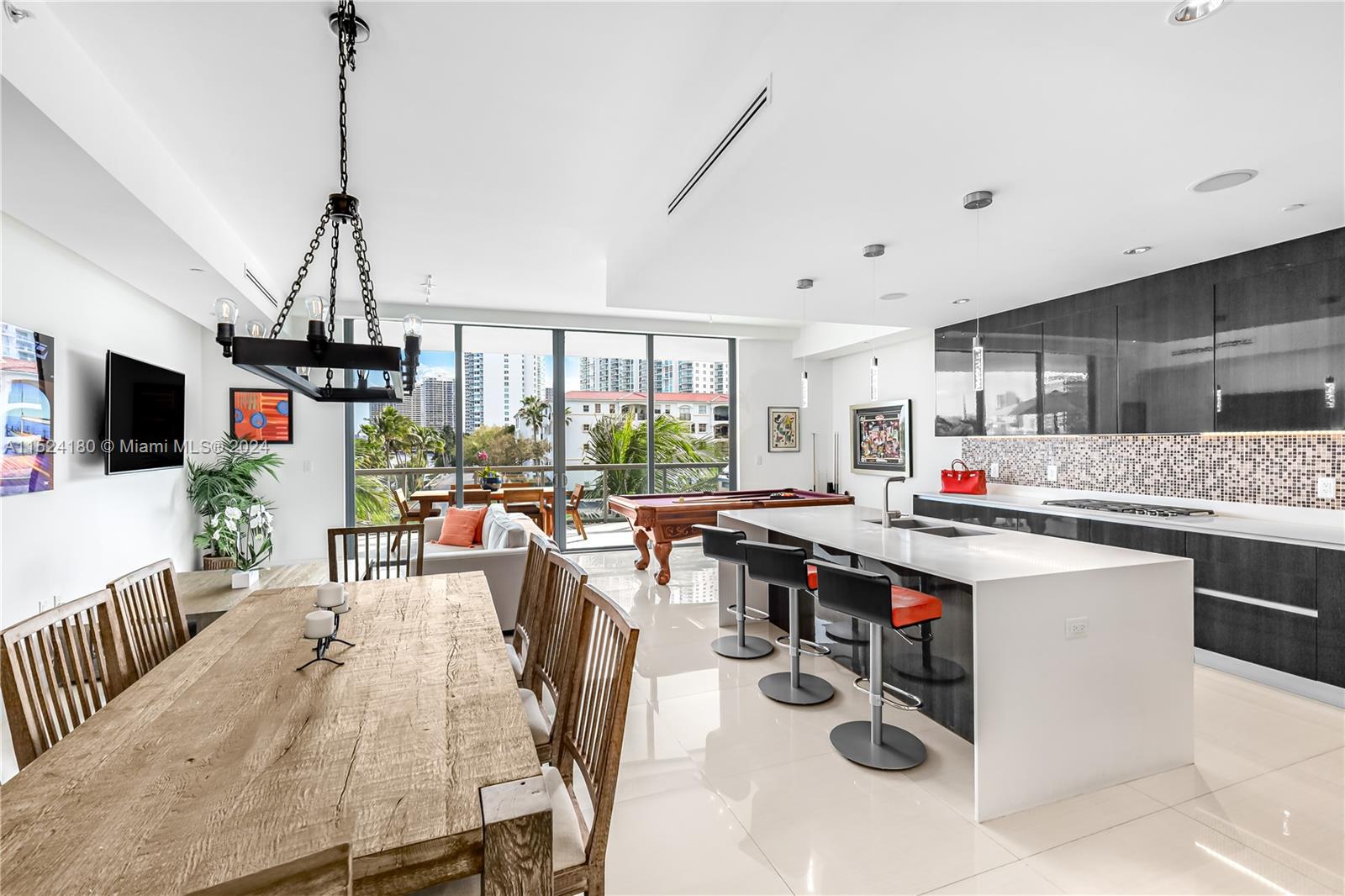 3300 188th St, Aventura, FL, 33180 United States, 3 Bedrooms Bedrooms, ,4 BathroomsBathrooms,Residential,For Sale,188th St,A11524180