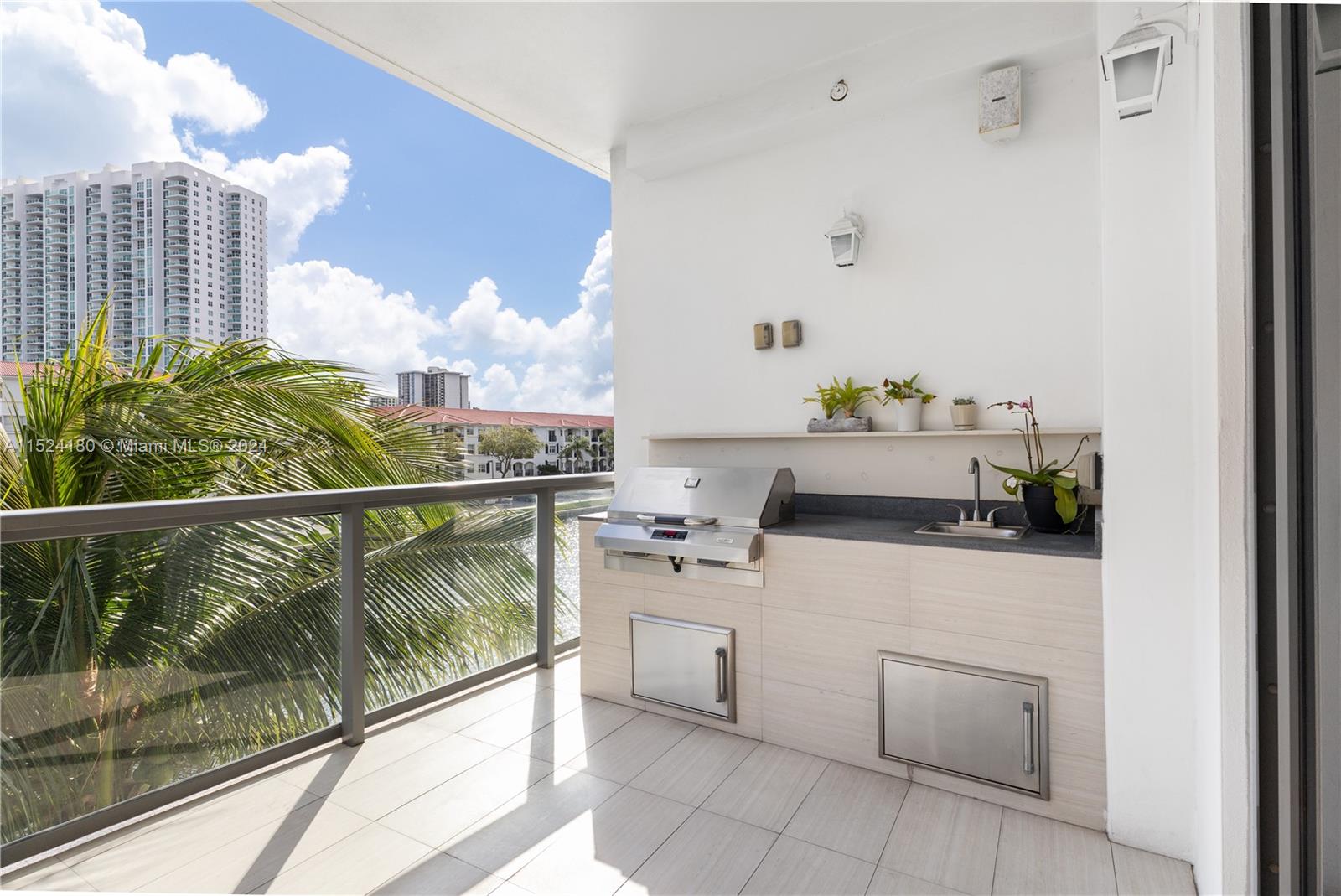 3300 188th St, Aventura, FL, 33180 United States, 3 Bedrooms Bedrooms, ,4 BathroomsBathrooms,Residential,For Sale,188th St,A11524180