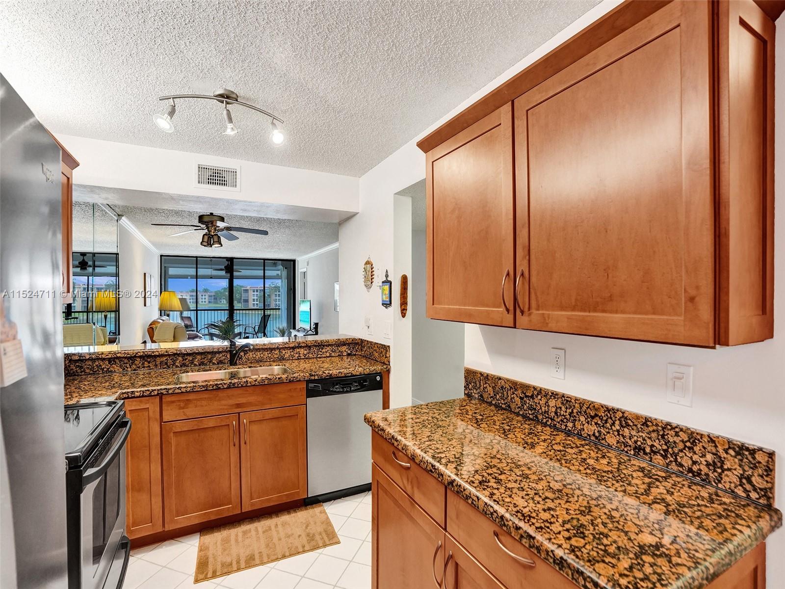 6228 Coral Lake Dr 304, Margate, Florida 33063, 2 Bedrooms Bedrooms, ,2 BathroomsBathrooms,Residential,For Sale,6228 Coral Lake Dr 304,A11524711