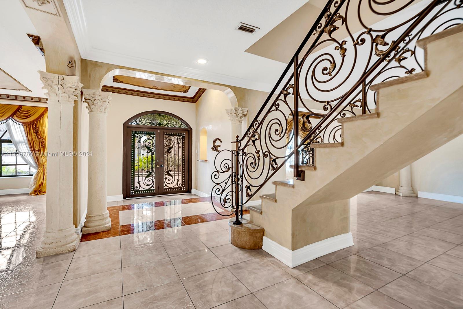 7235 N Oakmont Dr, Hialeah, Florida 33015, 5 Bedrooms Bedrooms, ,3 BathroomsBathrooms,Residential,For Sale,7235 N Oakmont Dr,A11528760