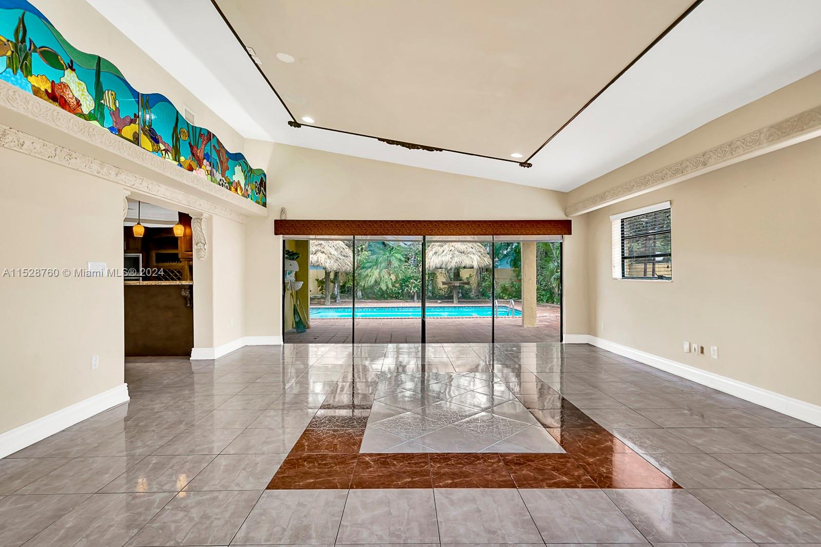 7235 N Oakmont Dr, Hialeah, Florida 33015, 5 Bedrooms Bedrooms, ,3 BathroomsBathrooms,Residential,For Sale,7235 N Oakmont Dr,A11528760