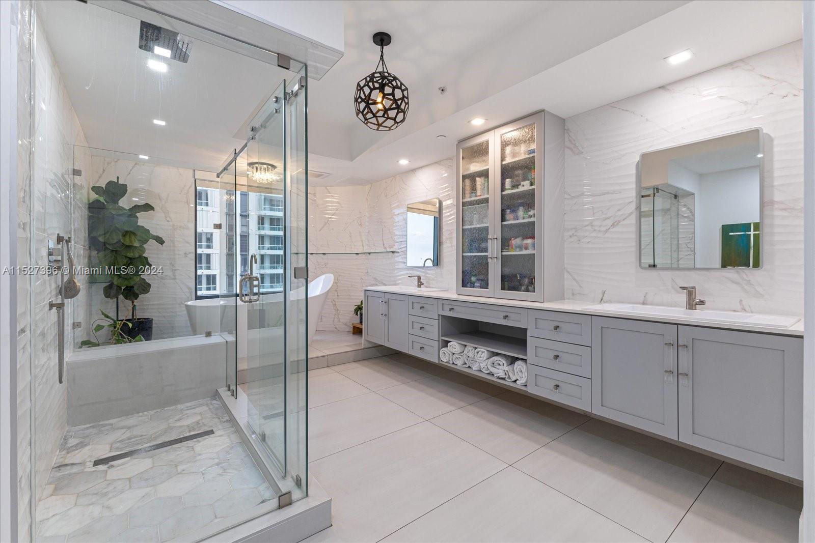 21200 Point Place 2202, Aventura, Florida 33180, 3 Bedrooms Bedrooms, ,3 BathroomsBathrooms,Residential,For Sale,21200 Point Place 2202,A11527396