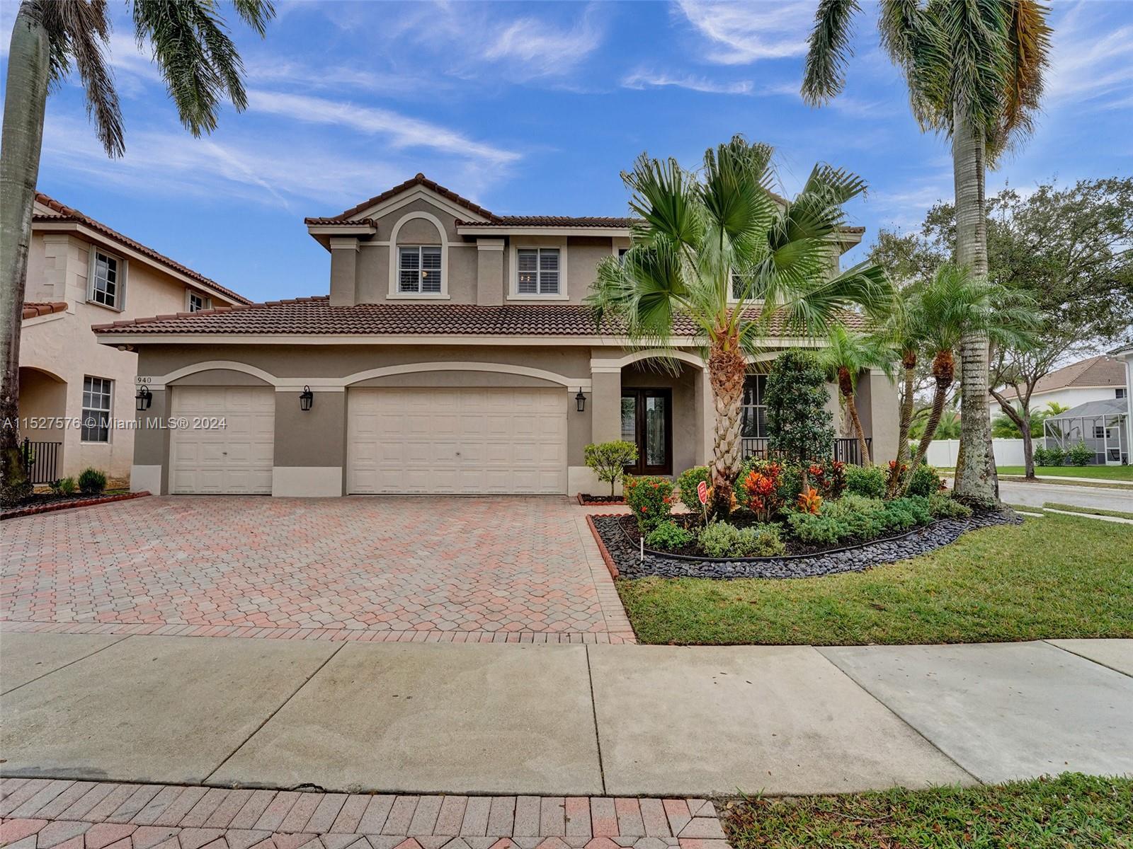 940 Crestview Cir, Weston, FL, 33327 United States, 5 Bedrooms Bedrooms, ,3 BathroomsBathrooms,Residential,For Sale,Crestview Cir,A11527576