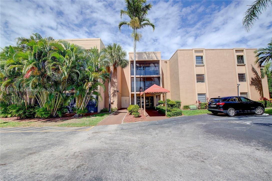 4000 N Hills Dr 35, Hollywood, Florida 33021, 1 Bedroom Bedrooms, ,1 BathroomBathrooms,Residentiallease,For Rent,4000 N Hills Dr 35,A11527412