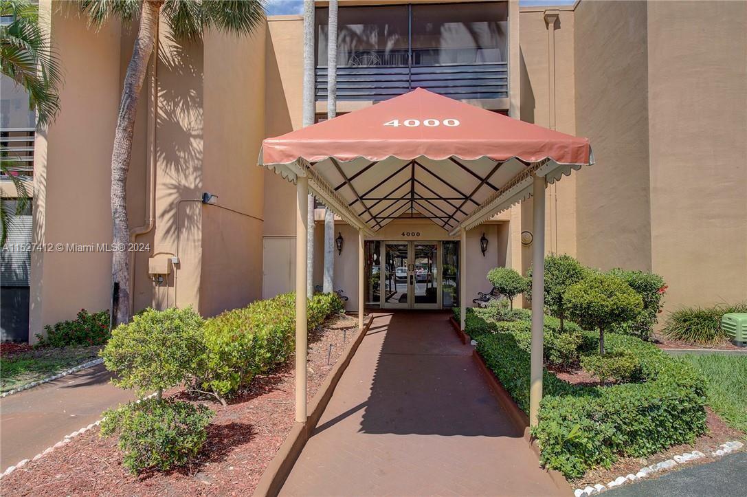 4000 N Hills Dr 35, Hollywood, Florida 33021, 1 Bedroom Bedrooms, ,1 BathroomBathrooms,Residentiallease,For Rent,4000 N Hills Dr 35,A11527412