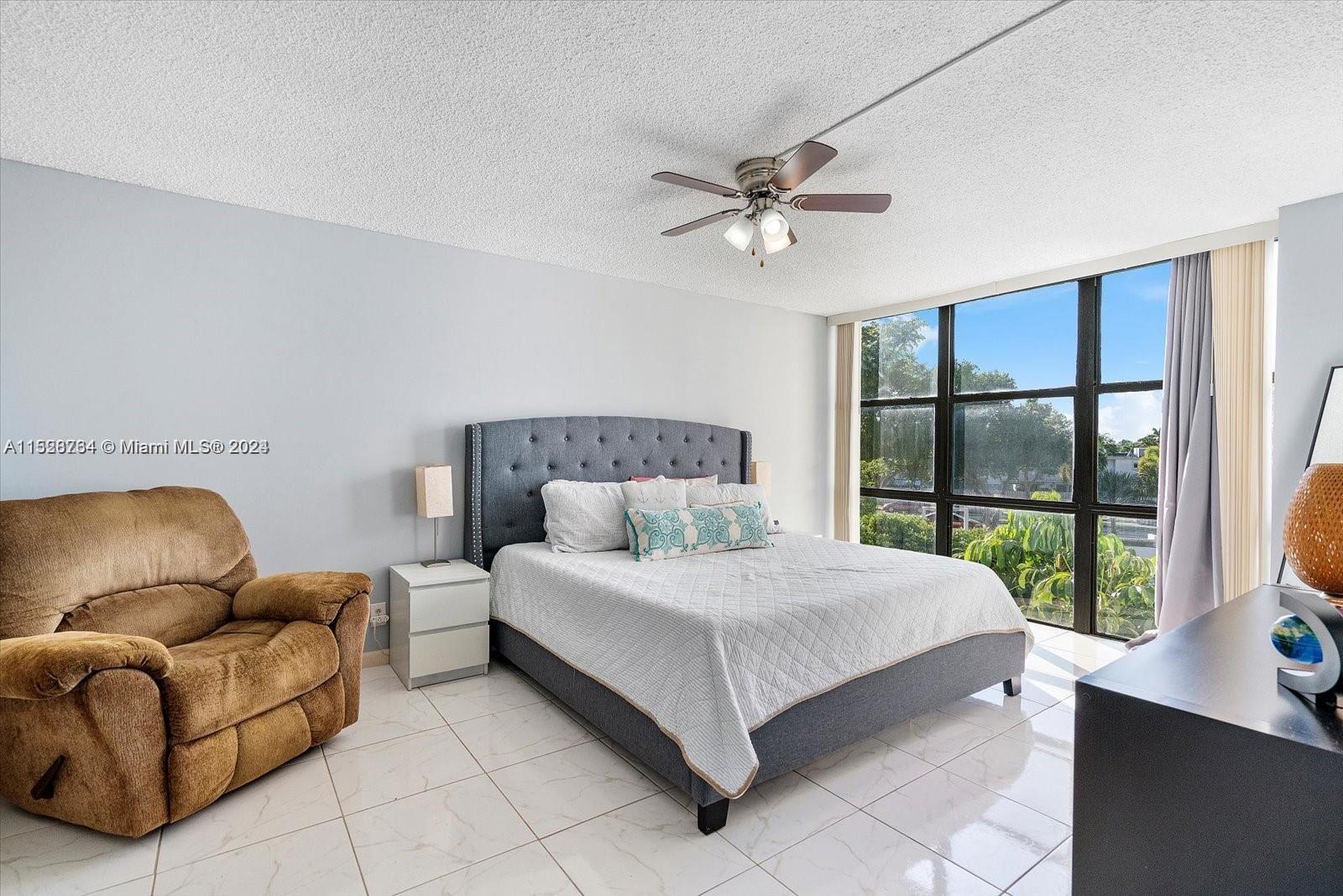 1000 Parkview Dr 329, Hallandale Beach, Florida 33009, 2 Bedrooms Bedrooms, ,2 BathroomsBathrooms,Residentiallease,For Rent,1000 Parkview Dr 329,A11528764