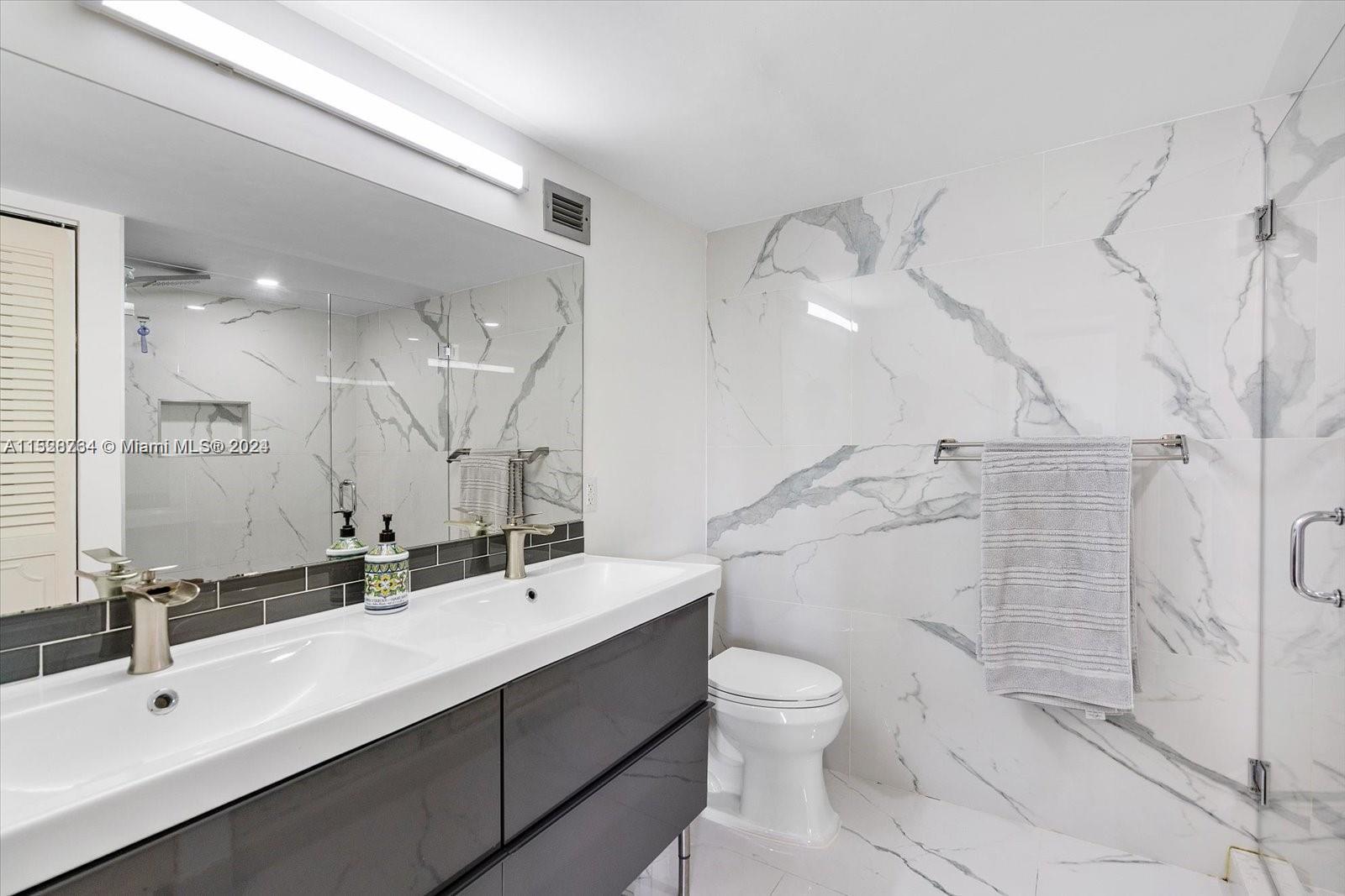 1000 Parkview Dr 329, Hallandale Beach, Florida 33009, 2 Bedrooms Bedrooms, ,2 BathroomsBathrooms,Residentiallease,For Rent,1000 Parkview Dr 329,A11528764