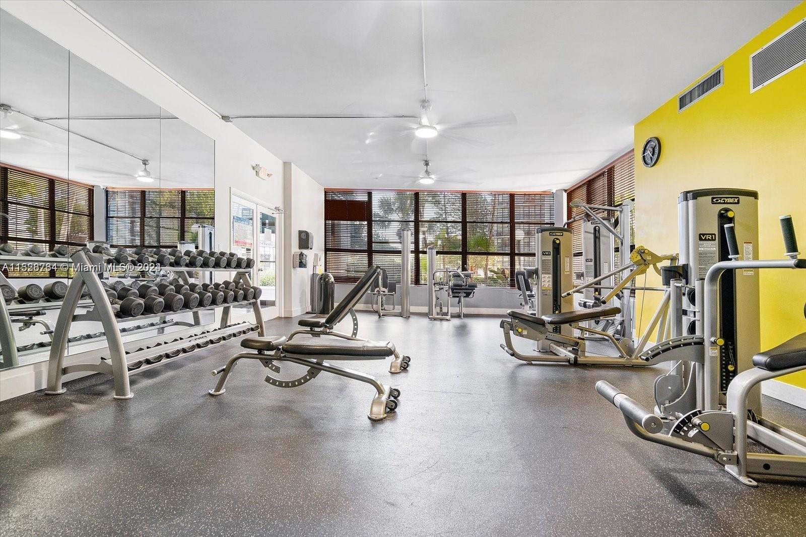 1000 Parkview Dr 329, Hallandale Beach, Florida 33009, 2 Bedrooms Bedrooms, ,2 BathroomsBathrooms,Residentiallease,For Rent,1000 Parkview Dr 329,A11528764