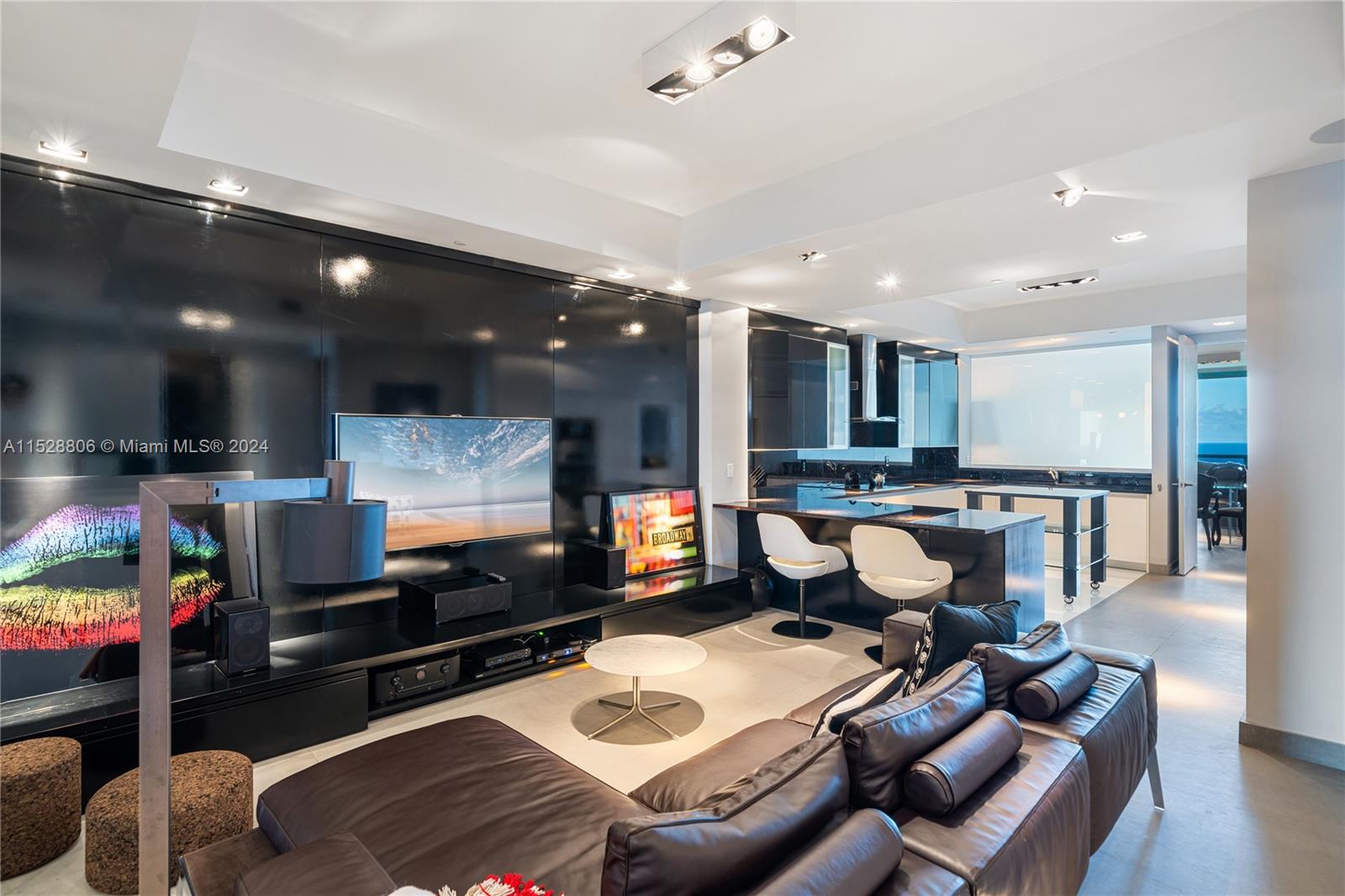 2711 Ocean Dr, Hollywood, FL, 33019 United States, 3 Bedrooms Bedrooms, ,3 BathroomsBathrooms,Residential,For Sale,Ocean Dr,A11528806