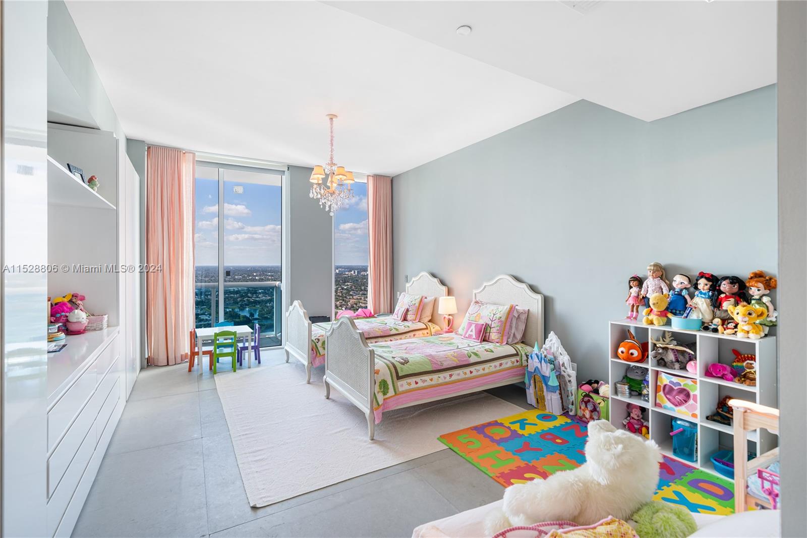 2711 Ocean Dr, Hollywood, FL, 33019 United States, 3 Bedrooms Bedrooms, ,3 BathroomsBathrooms,Residential,For Sale,Ocean Dr,A11528806