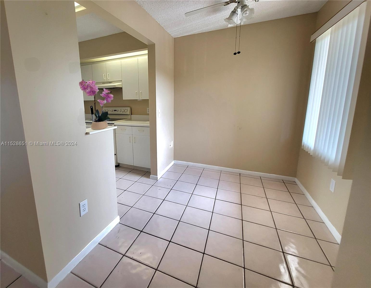 13705 SW 12th St 304B, Pembroke Pines, FL 33027, 2 Bedrooms Bedrooms, ,2 BathroomsBathrooms,Residential,For Sale,12th St,A11528651