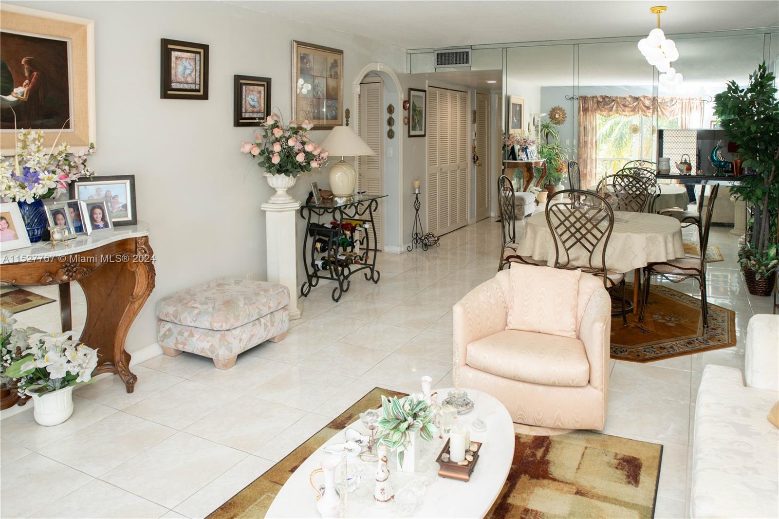 4800 Hillcrest Ln 307, Hollywood, Florida 33021, 2 Bedrooms Bedrooms, ,2 BathroomsBathrooms,Residential,For Sale,4800 Hillcrest Ln 307,A11527767