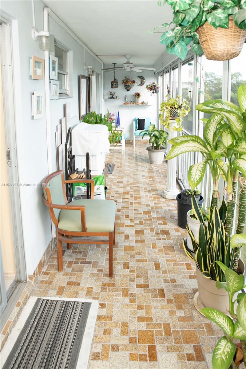 4800 Hillcrest Ln 307, Hollywood, Florida 33021, 2 Bedrooms Bedrooms, ,2 BathroomsBathrooms,Residential,For Sale,4800 Hillcrest Ln 307,A11527767