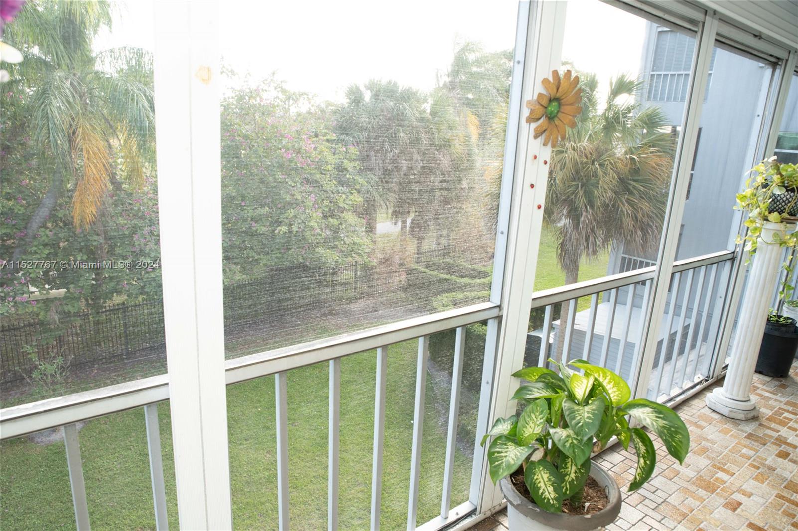 4800 Hillcrest Ln 307, Hollywood, Florida 33021, 2 Bedrooms Bedrooms, ,2 BathroomsBathrooms,Residential,For Sale,4800 Hillcrest Ln 307,A11527767