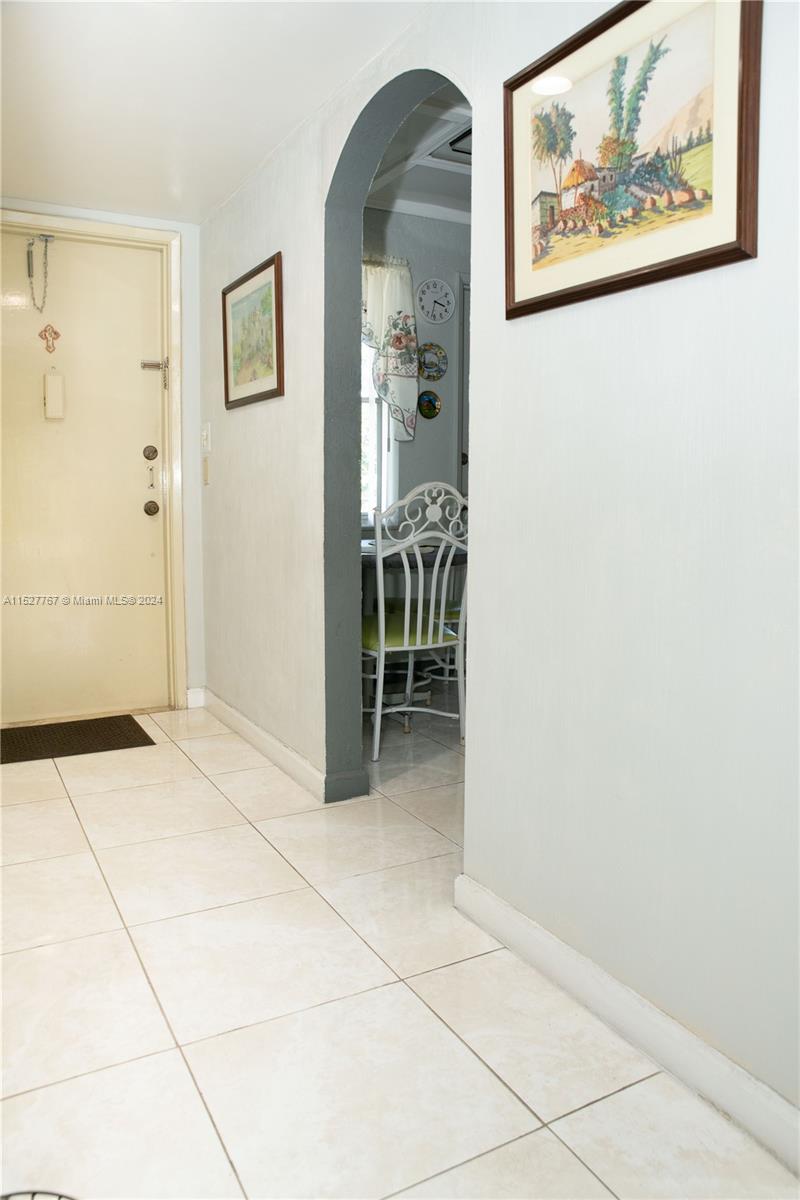 4800 Hillcrest Ln 307, Hollywood, Florida 33021, 2 Bedrooms Bedrooms, ,2 BathroomsBathrooms,Residential,For Sale,4800 Hillcrest Ln 307,A11527767