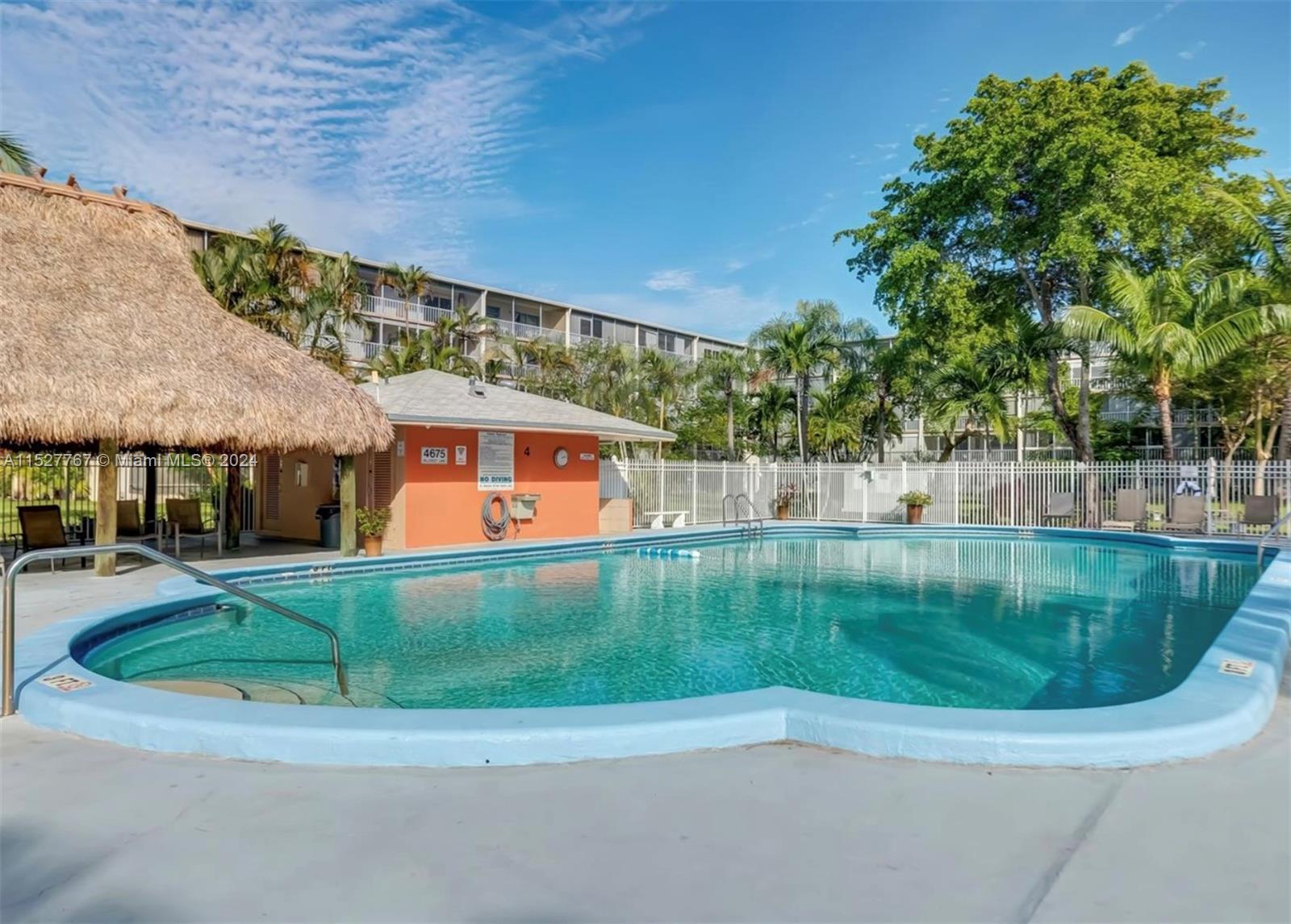 4800 Hillcrest Ln 307, Hollywood, Florida 33021, 2 Bedrooms Bedrooms, ,2 BathroomsBathrooms,Residential,For Sale,4800 Hillcrest Ln 307,A11527767