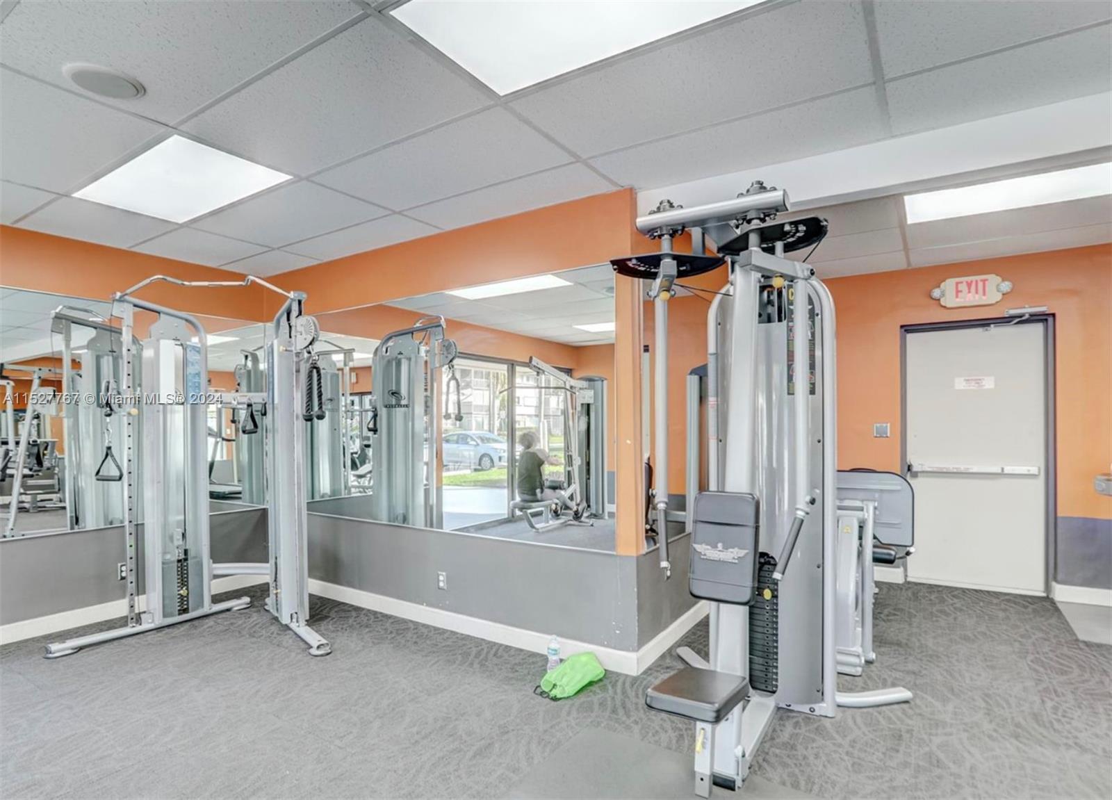 4800 Hillcrest Ln 307, Hollywood, Florida 33021, 2 Bedrooms Bedrooms, ,2 BathroomsBathrooms,Residential,For Sale,4800 Hillcrest Ln 307,A11527767