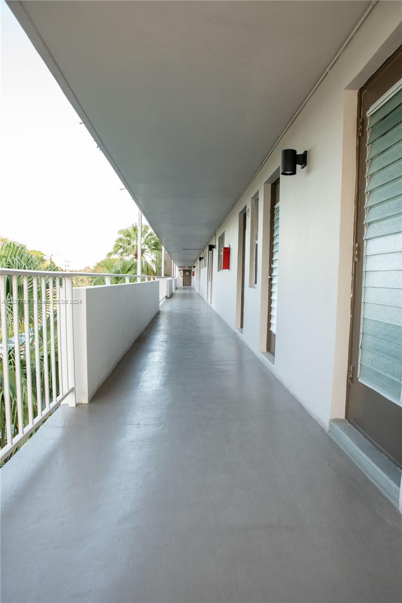 4800 Hillcrest Ln 307, Hollywood, Florida 33021, 2 Bedrooms Bedrooms, ,2 BathroomsBathrooms,Residential,For Sale,4800 Hillcrest Ln 307,A11527767