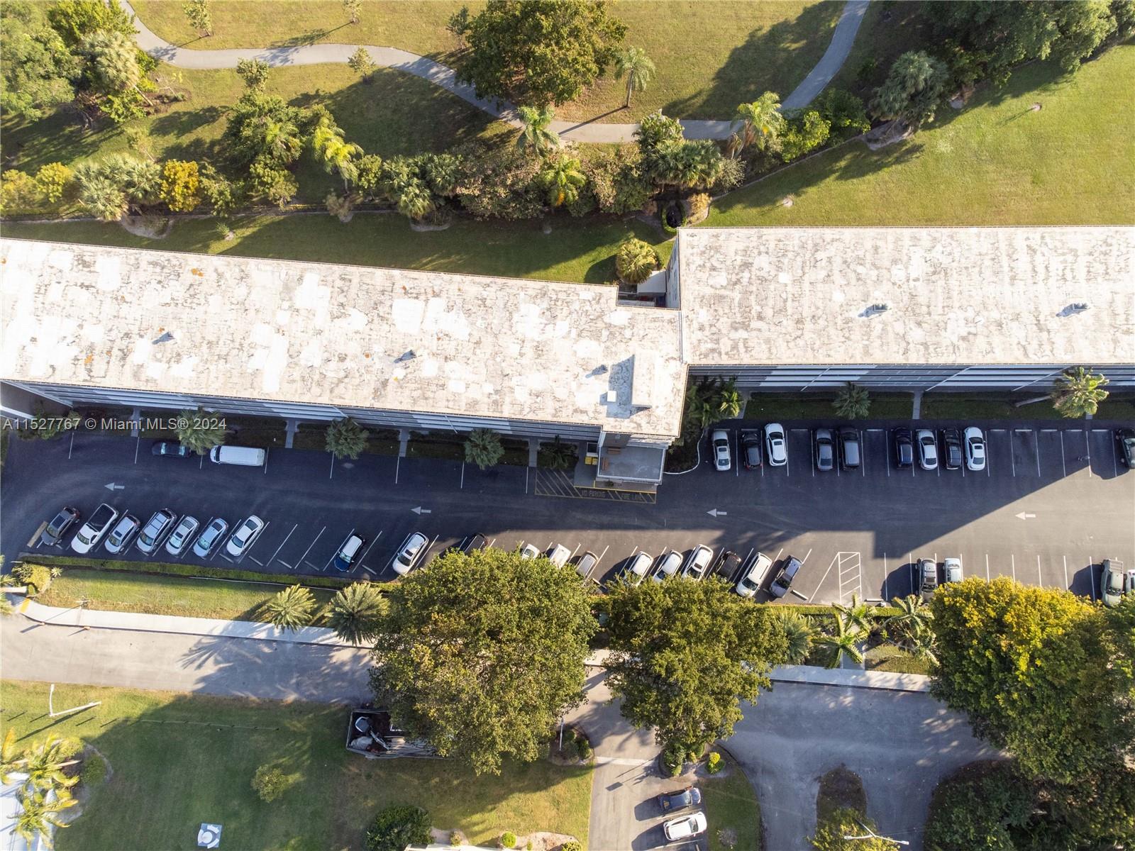 4800 Hillcrest Ln 307, Hollywood, Florida 33021, 2 Bedrooms Bedrooms, ,2 BathroomsBathrooms,Residential,For Sale,4800 Hillcrest Ln 307,A11527767