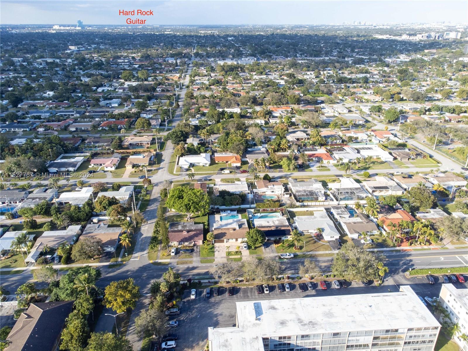 4800 Hillcrest Ln 307, Hollywood, Florida 33021, 2 Bedrooms Bedrooms, ,2 BathroomsBathrooms,Residential,For Sale,4800 Hillcrest Ln 307,A11527767