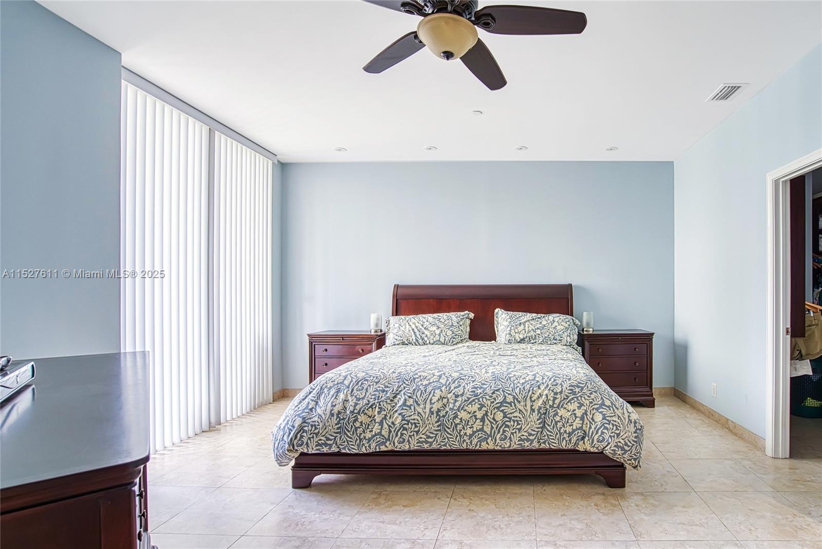 20185 E Country Club Dr 202/203, Aventura, Florida 33180, 3 Bedrooms Bedrooms, ,2 BathroomsBathrooms,Residential,For Sale,20185 E Country Club Dr 202/203,A11527611