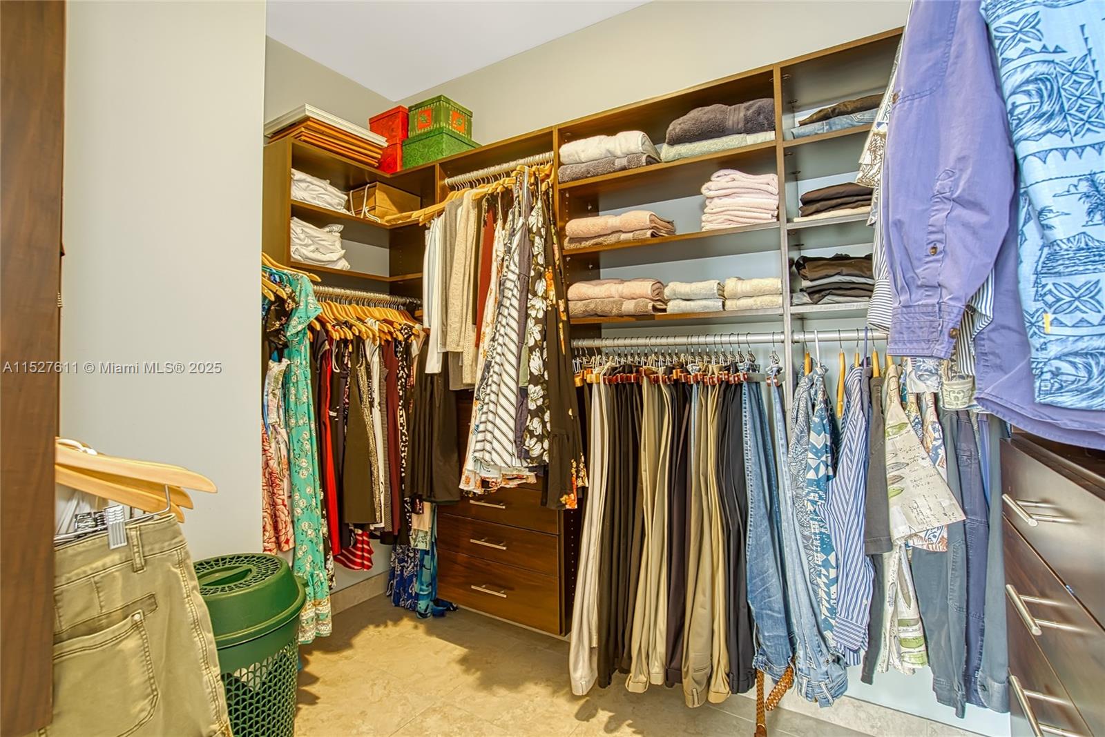 20185 E Country Club Dr 202/203, Aventura, Florida 33180, 3 Bedrooms Bedrooms, ,2 BathroomsBathrooms,Residential,For Sale,20185 E Country Club Dr 202/203,A11527611