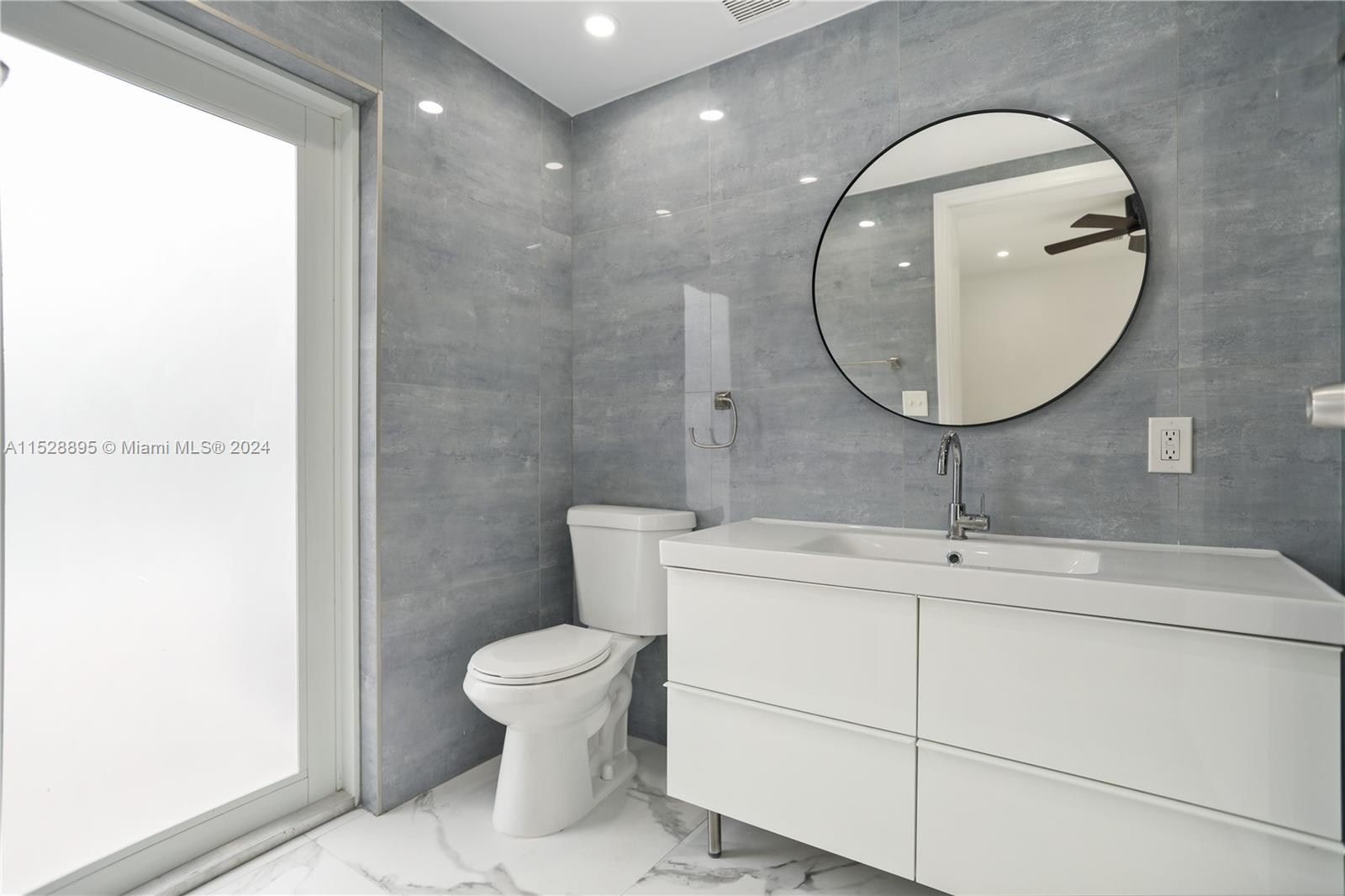 1436 Funston St, Hollywood, Florida 33020, 4 Bedrooms Bedrooms, ,4 BathroomsBathrooms,Residential,For Sale,1436 Funston St,A11528895