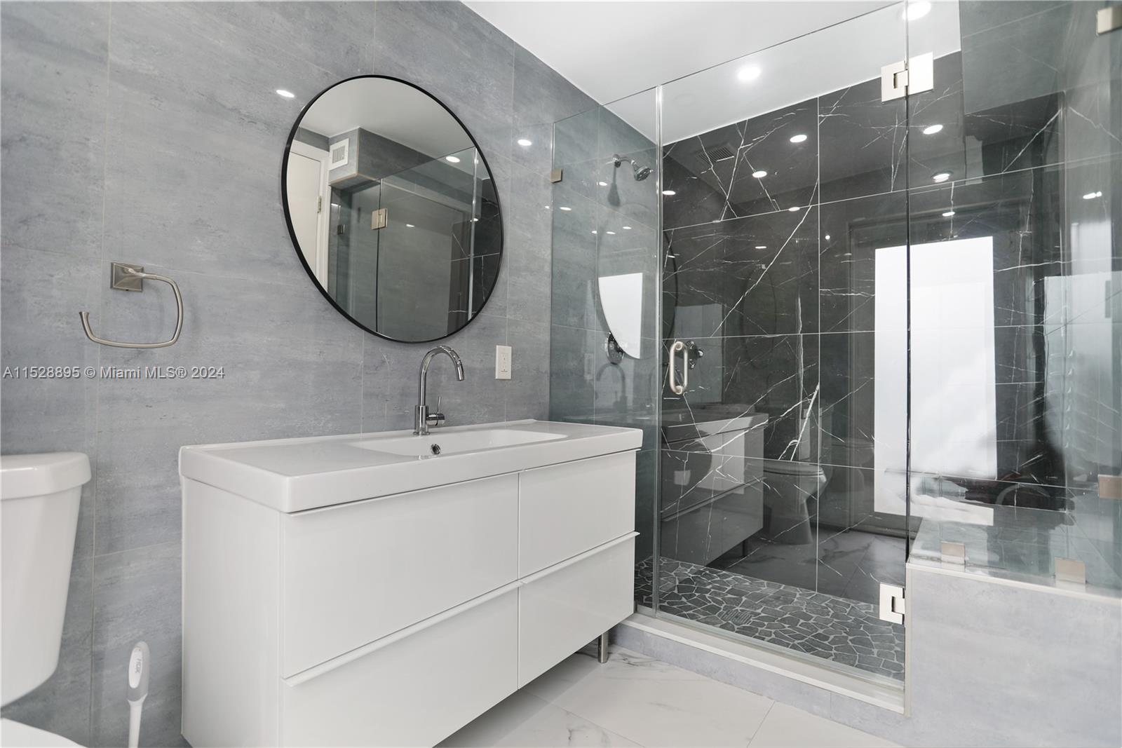 1436 Funston St, Hollywood, Florida 33020, 4 Bedrooms Bedrooms, ,4 BathroomsBathrooms,Residential,For Sale,1436 Funston St,A11528895