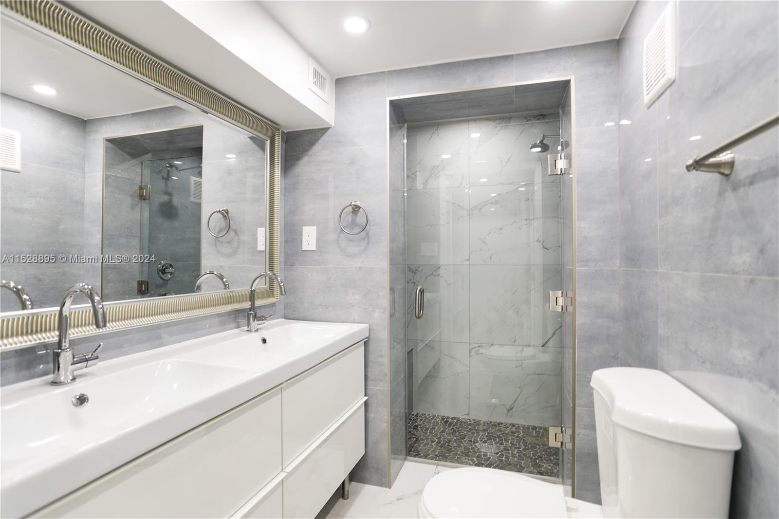 1436 Funston St, Hollywood, Florida 33020, 4 Bedrooms Bedrooms, ,4 BathroomsBathrooms,Residential,For Sale,1436 Funston St,A11528895