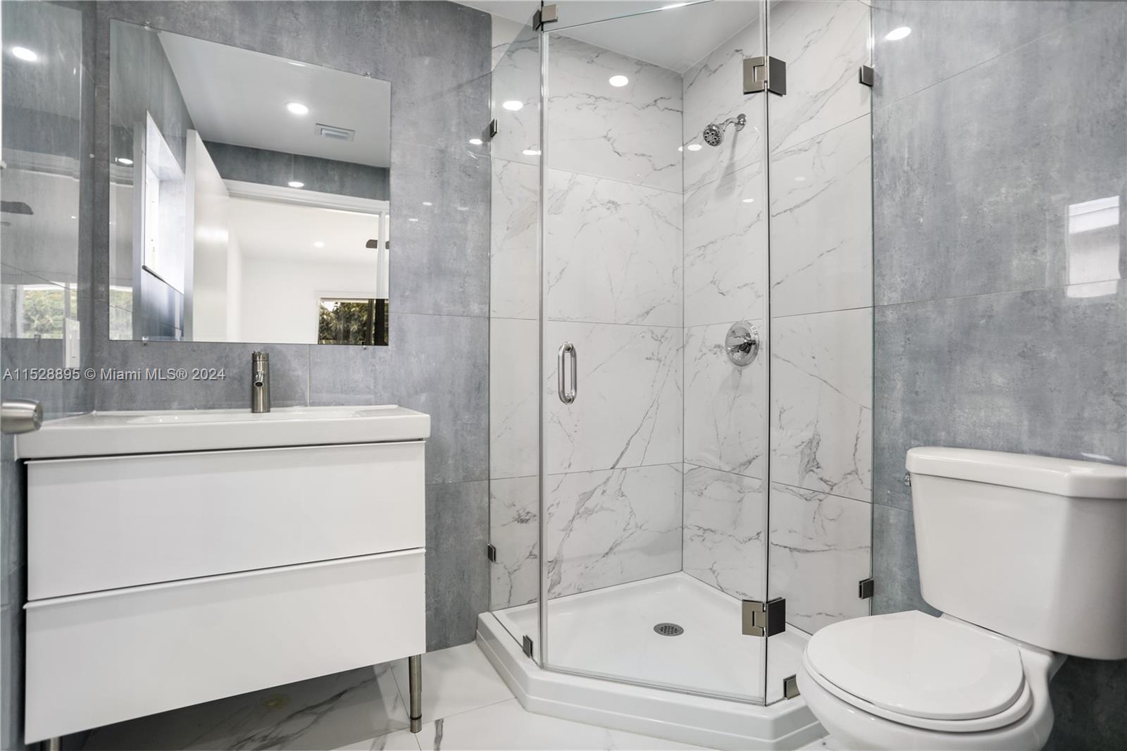 1436 Funston St, Hollywood, Florida 33020, 4 Bedrooms Bedrooms, ,4 BathroomsBathrooms,Residential,For Sale,1436 Funston St,A11528895