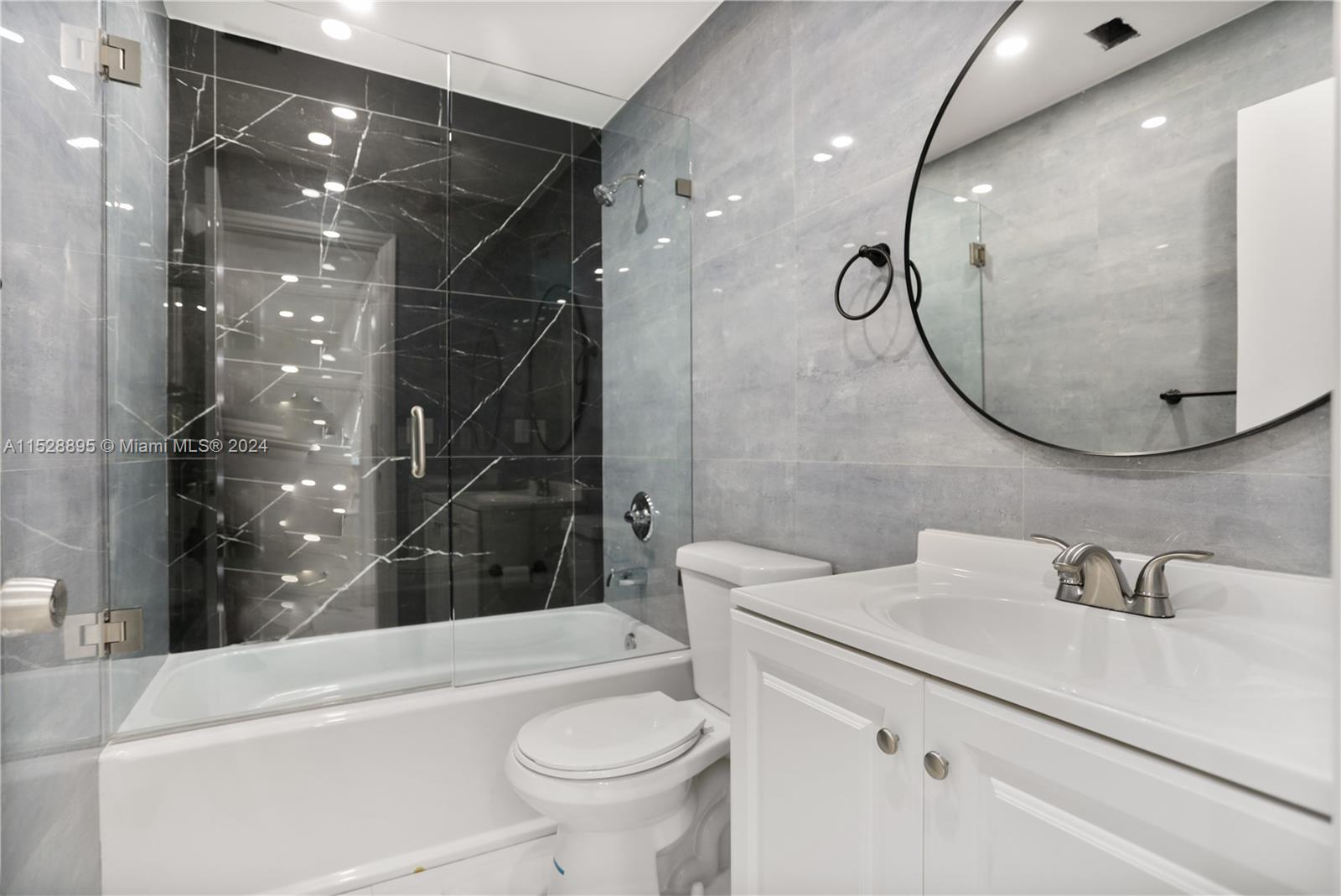 1436 Funston St, Hollywood, Florida 33020, 4 Bedrooms Bedrooms, ,4 BathroomsBathrooms,Residential,For Sale,1436 Funston St,A11528895