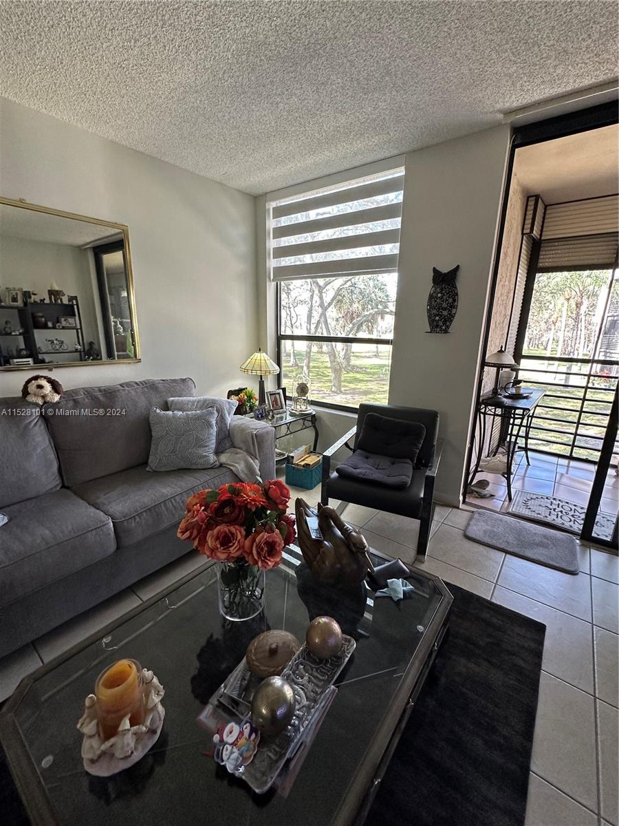 6701 N University Dr 202, Tamarac, Florida 33321, 2 Bedrooms Bedrooms, ,2 BathroomsBathrooms,Residential,For Sale,6701 N University Dr 202,A11528101