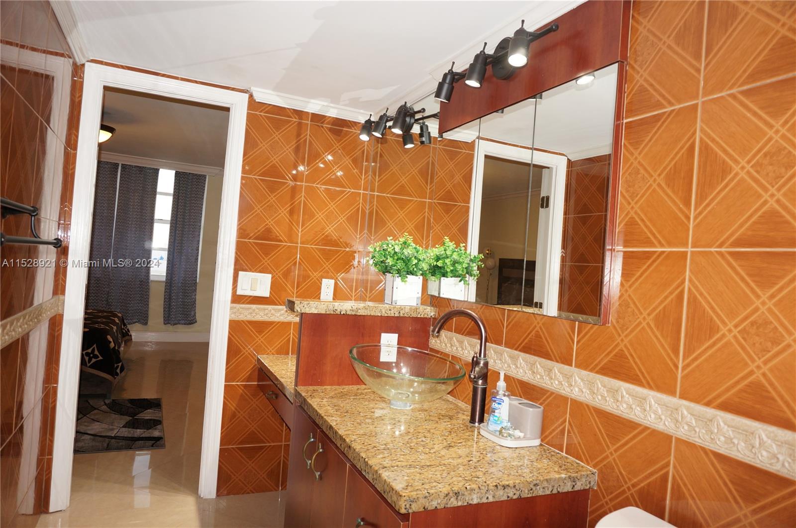 2750 183rd St, Aventura, FL, 33160 United States, 2 Bedrooms Bedrooms, ,2 BathroomsBathrooms,Residential,For Sale,183rd St,A11528921