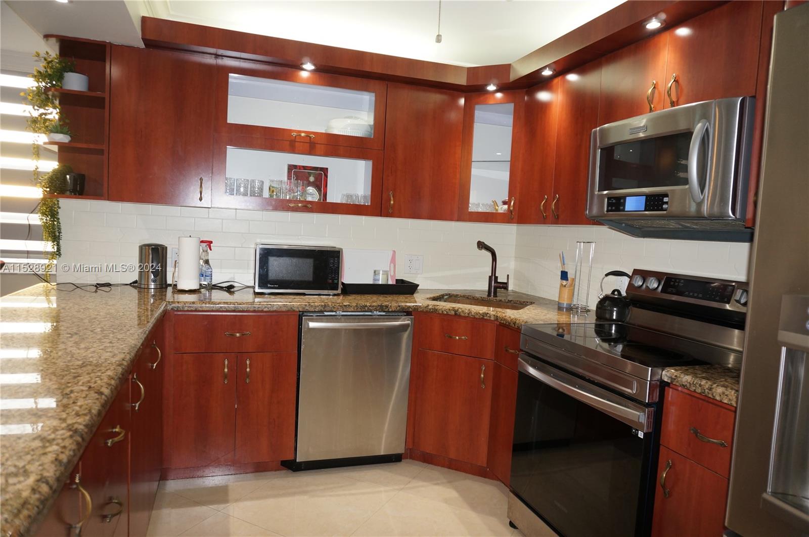 2750 183rd St, Aventura, FL, 33160 United States, 2 Bedrooms Bedrooms, ,2 BathroomsBathrooms,Residential,For Sale,183rd St,A11528921