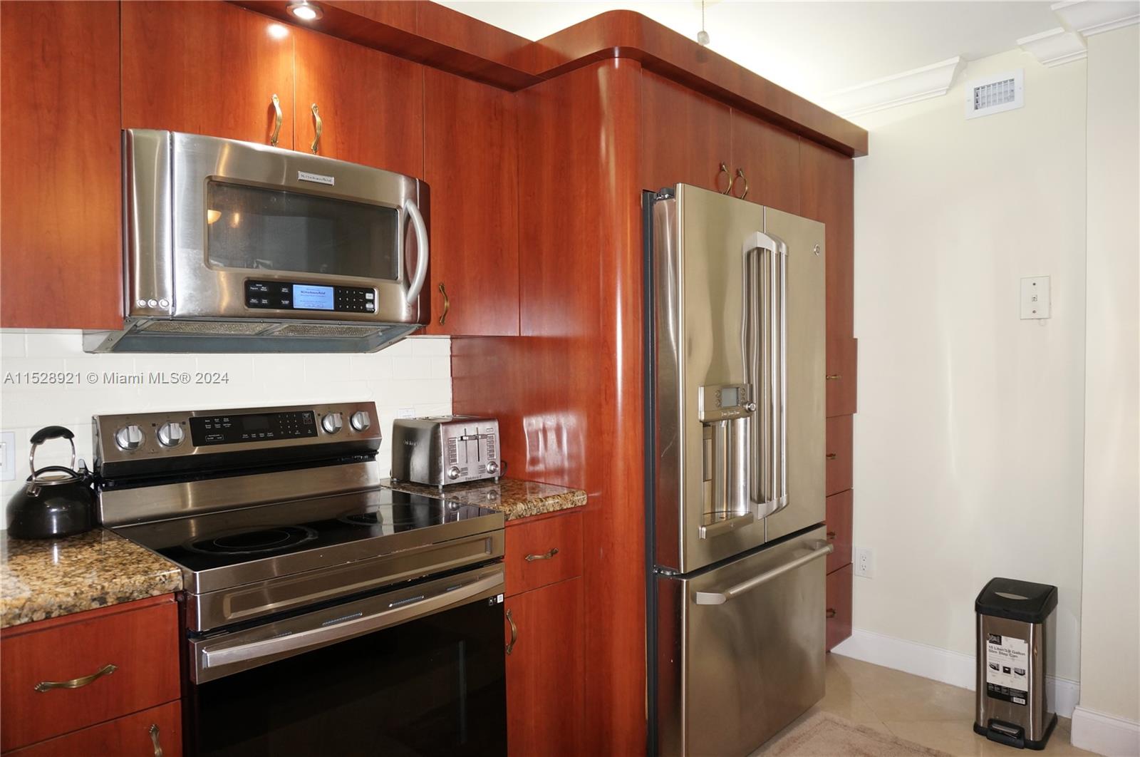 2750 183rd St, Aventura, FL, 33160 United States, 2 Bedrooms Bedrooms, ,2 BathroomsBathrooms,Residential,For Sale,183rd St,A11528921