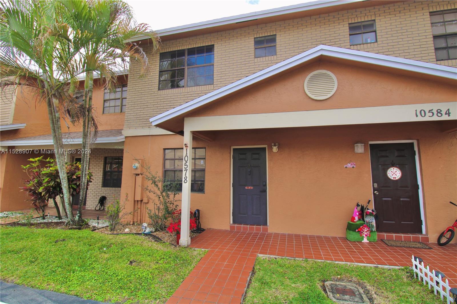 10578 3rd St, Pembroke Pines, FL, 33026 United States, 2 Bedrooms Bedrooms, ,2 BathroomsBathrooms,Residential,For Sale,3rd St,A11528907