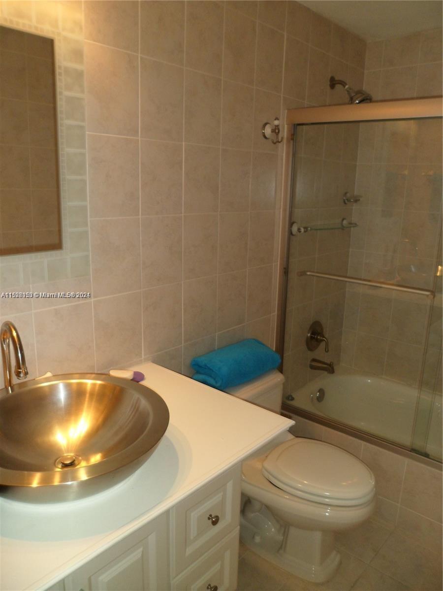 3505 S Ocean Dr 1420, Hollywood, Florida 33019, 3 Bedrooms Bedrooms, ,2 BathroomsBathrooms,Residentiallease,For Rent,3505 S Ocean Dr 1420,A11528953