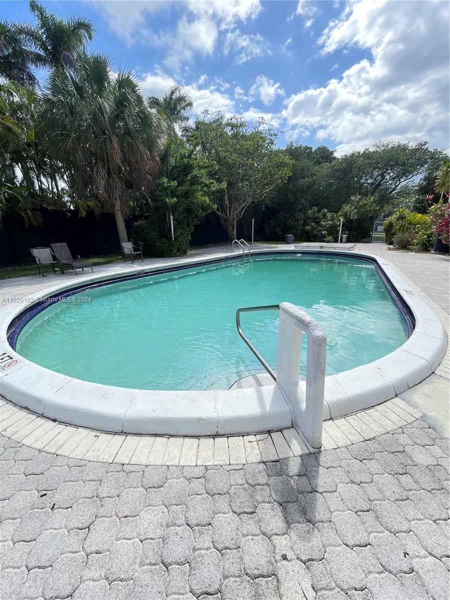 1420 Atlantic Shores Blvd 130, Hallandale Beach, Florida 33009, 1 Bedroom Bedrooms, ,1 BathroomBathrooms,Residential,For Sale,1420 Atlantic Shores Blvd 130,A11525192