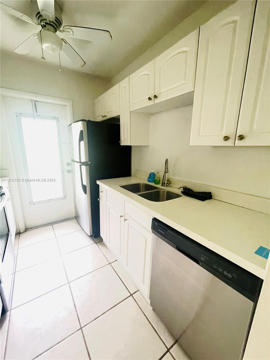 1420 Atlantic Shores Blvd 130, Hallandale Beach, Florida 33009, 1 Bedroom Bedrooms, ,1 BathroomBathrooms,Residential,For Sale,1420 Atlantic Shores Blvd 130,A11525192