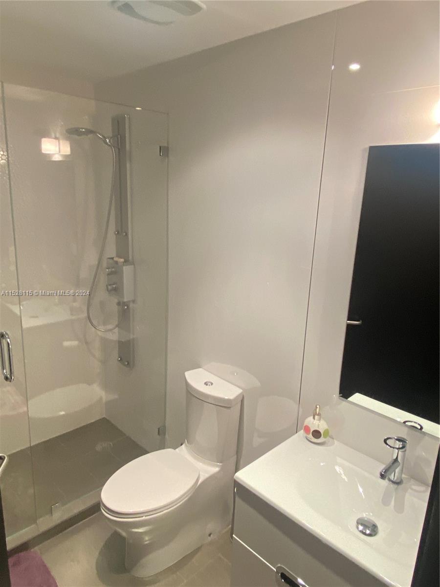 3131 NE 188th St 2-608, Aventura, Florida 33180, 3 Bedrooms Bedrooms, ,2 BathroomsBathrooms,Residential,For Sale,3131 NE 188th St 2-608,A11528115